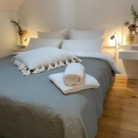 D.d. Apartament